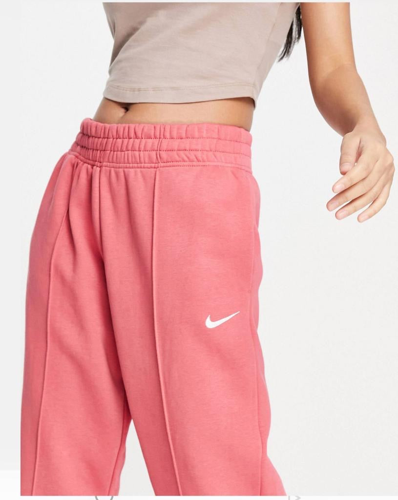 Nike loose fit fleece jogger
