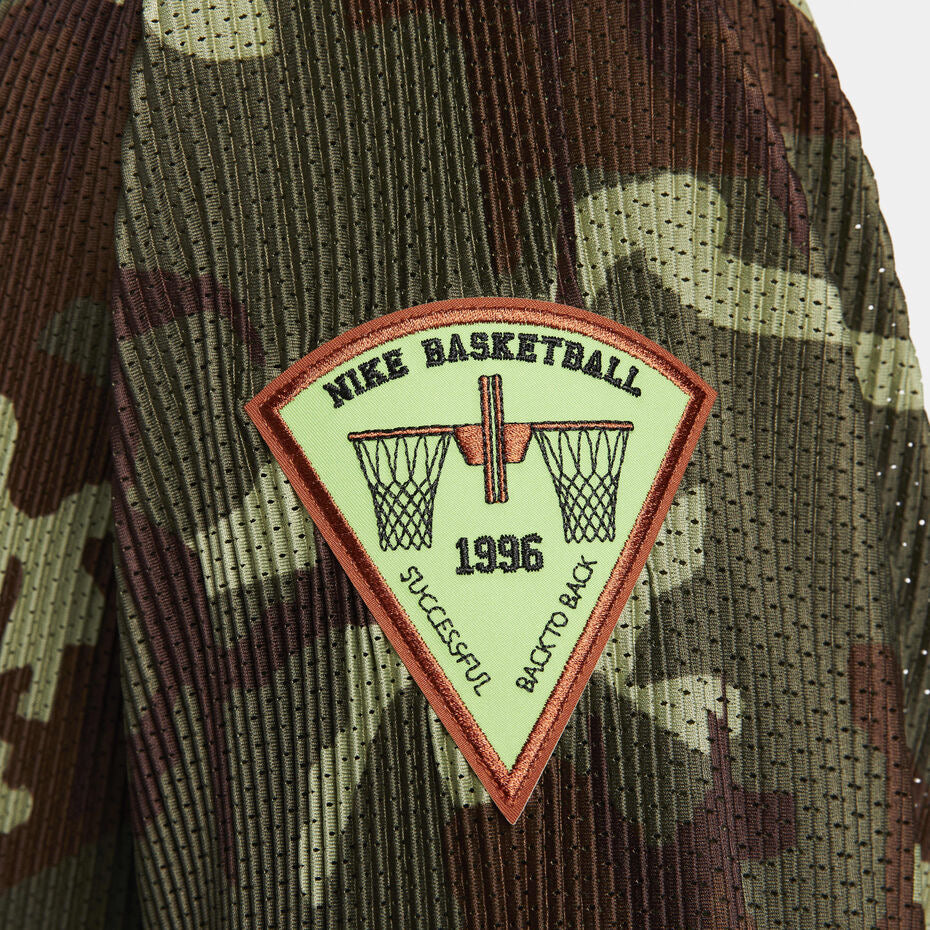 Nike camouflage basketball jacket