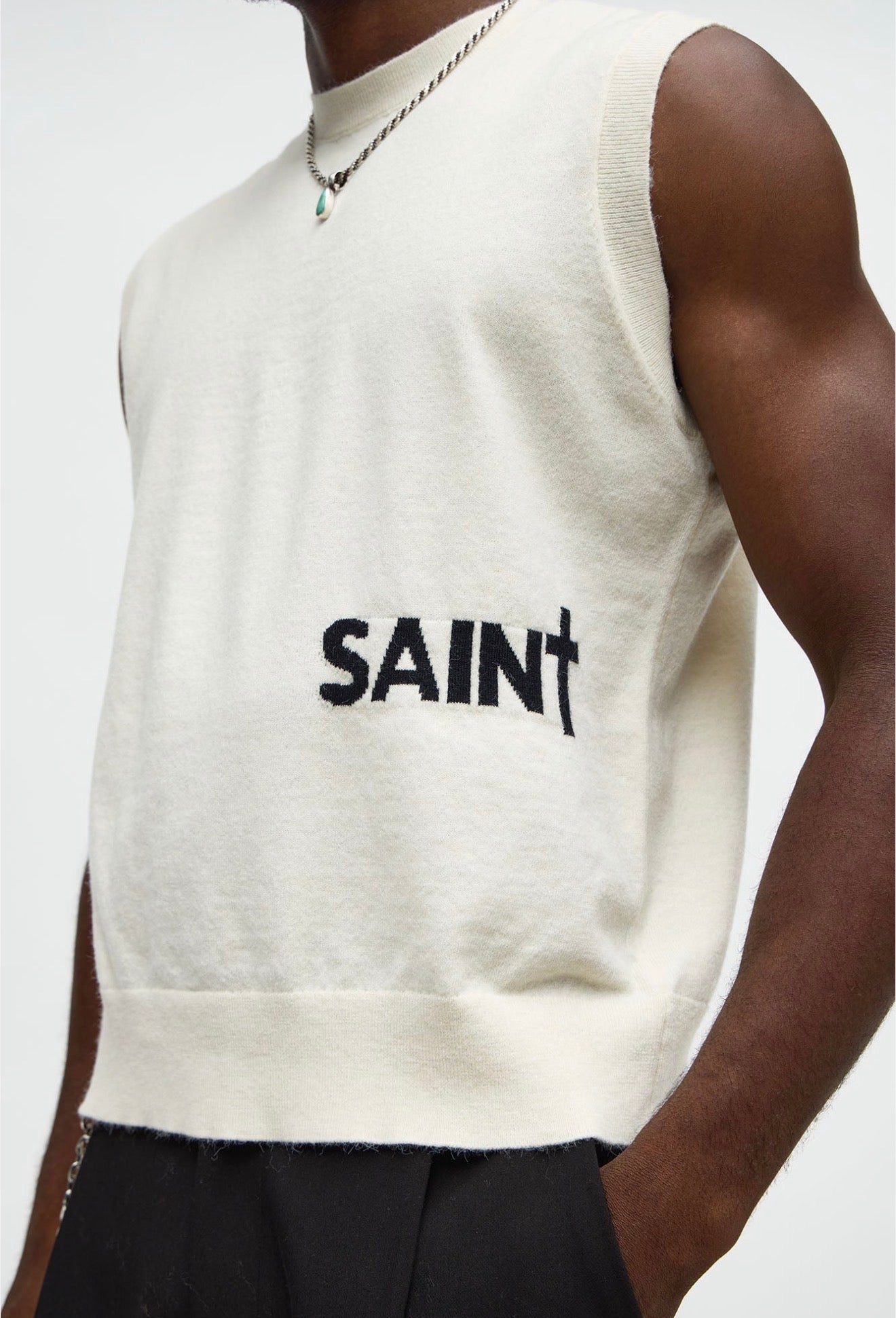 Saint vest