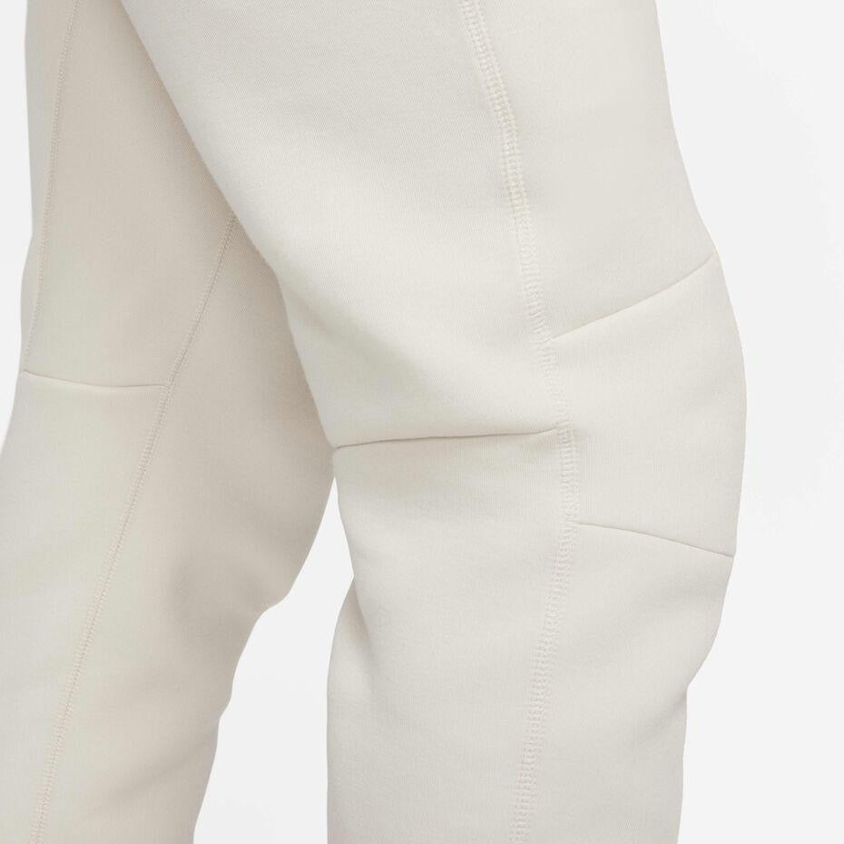Nike tech jogger