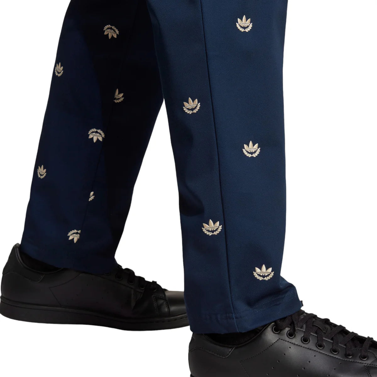 ADIDAS ORIGINALS CHINO PANTS