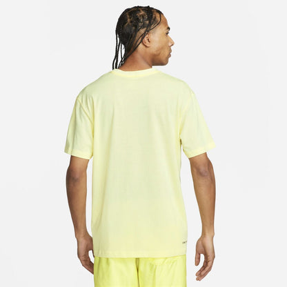 Nike sportswear tshirt