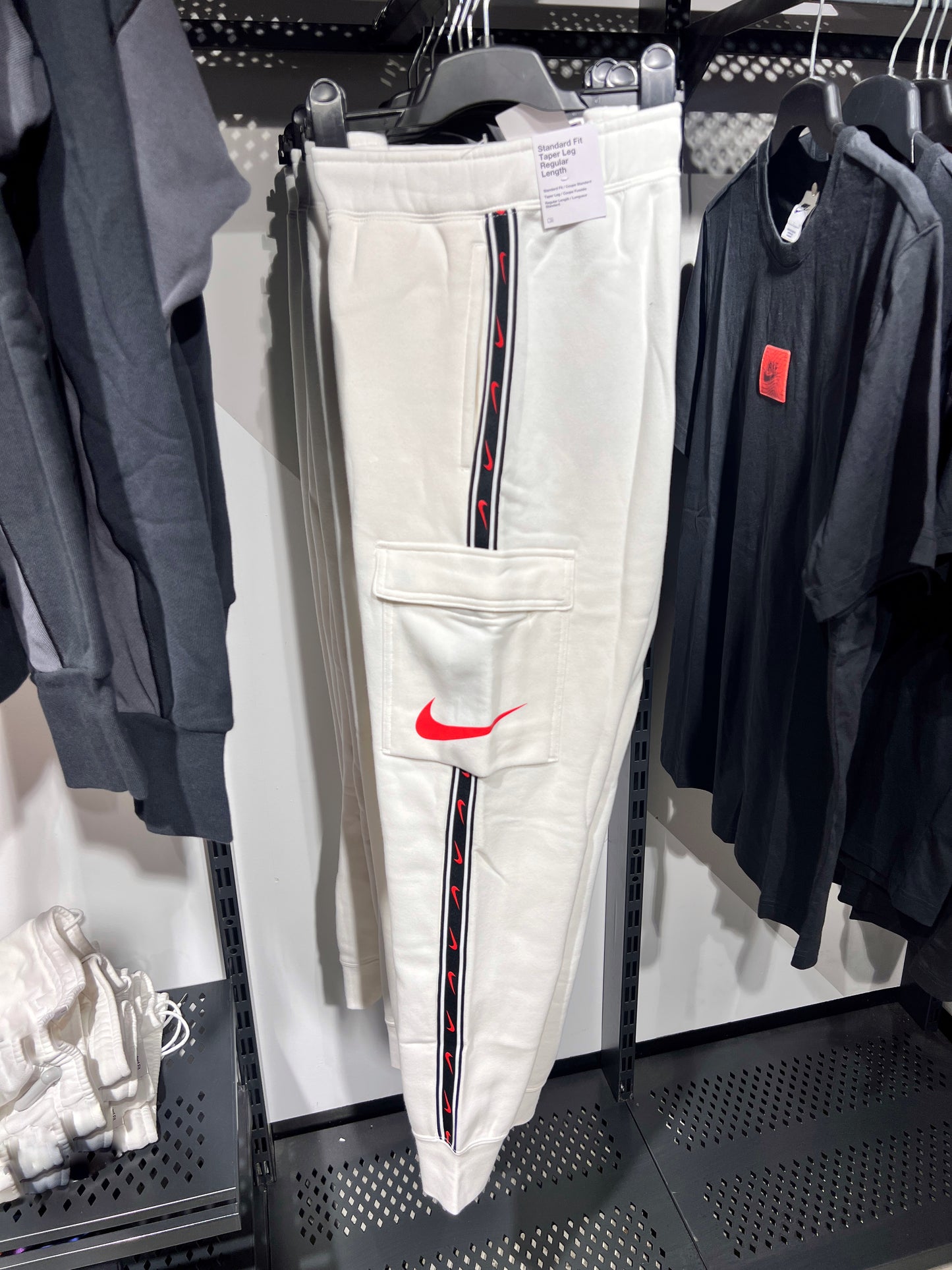 Nike fleece cargo jogger