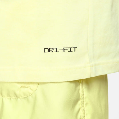 Nike sportswear tshirt