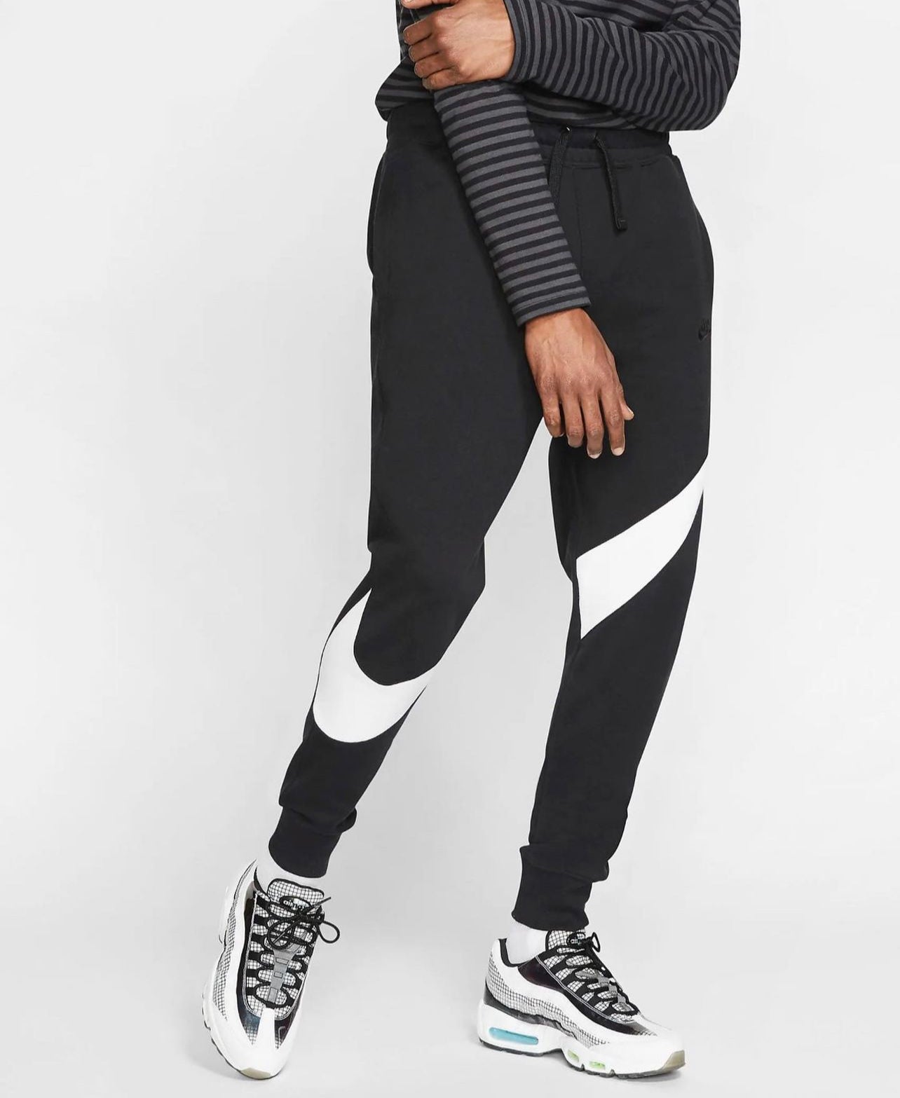 Nike swoosh jogger