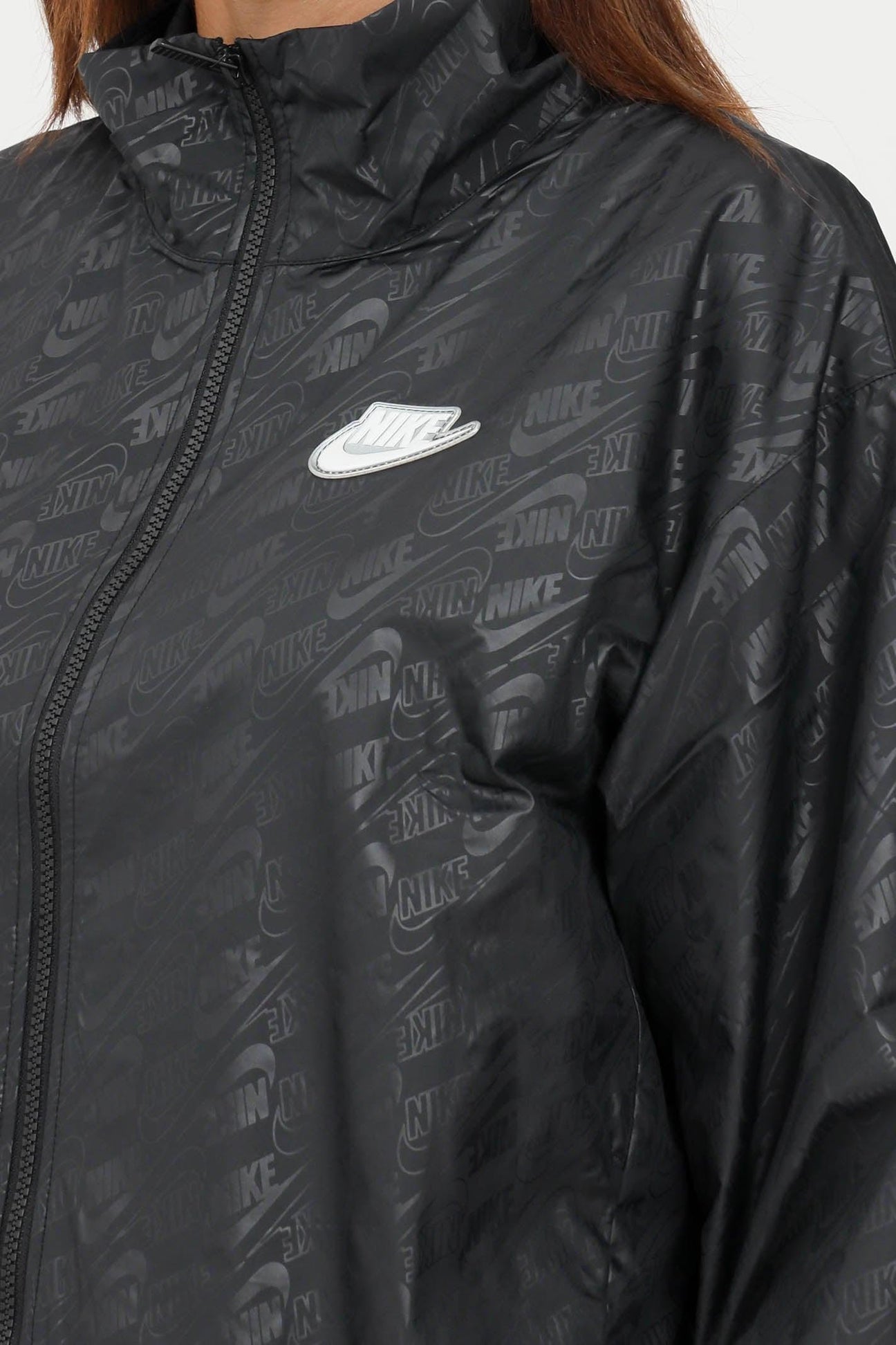 Nike swoosh windbreaker jacket