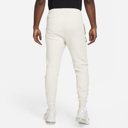 Nike tech jogger
