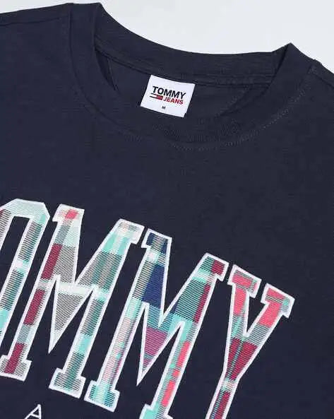 Tommyjeans embodied logo tshirt
