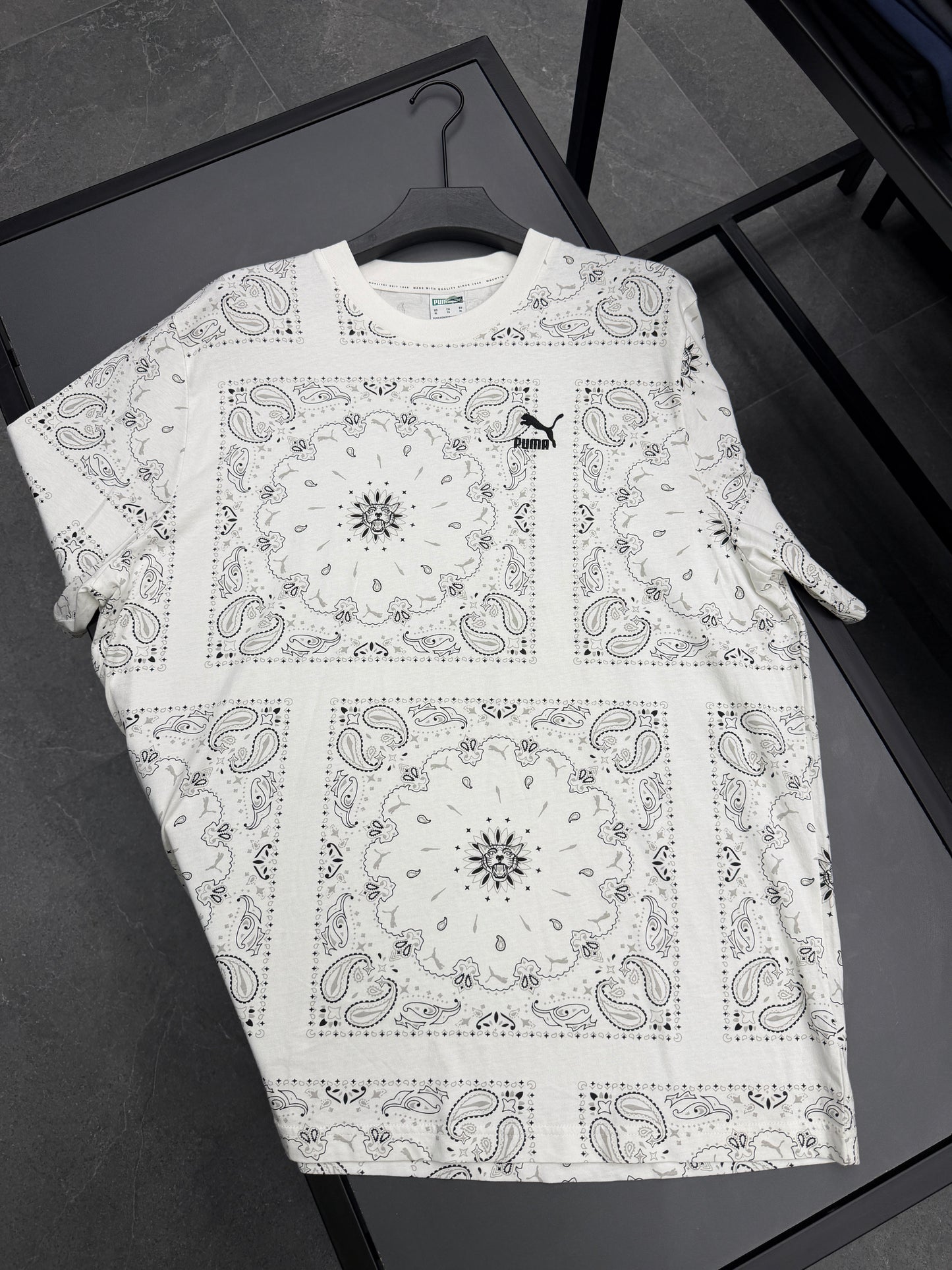 Puma paisley Tshirt