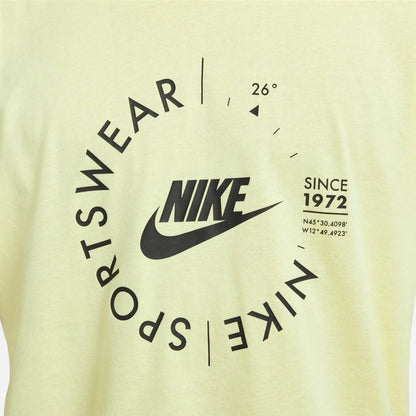 Nike sportswear tshirt