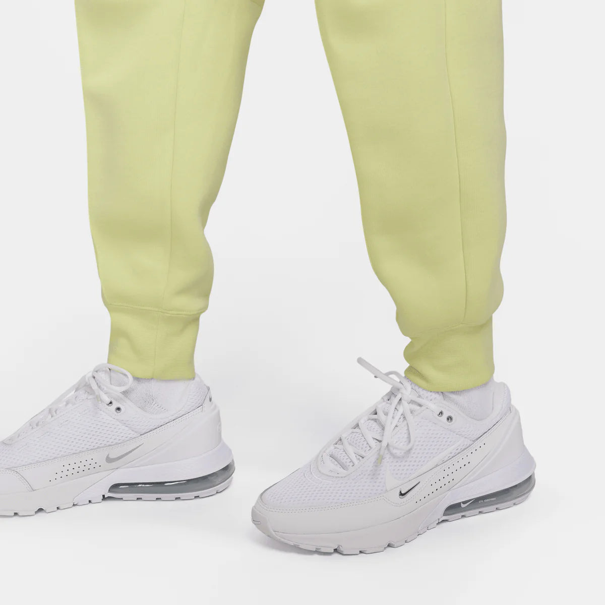 Niketech loose fit jogger