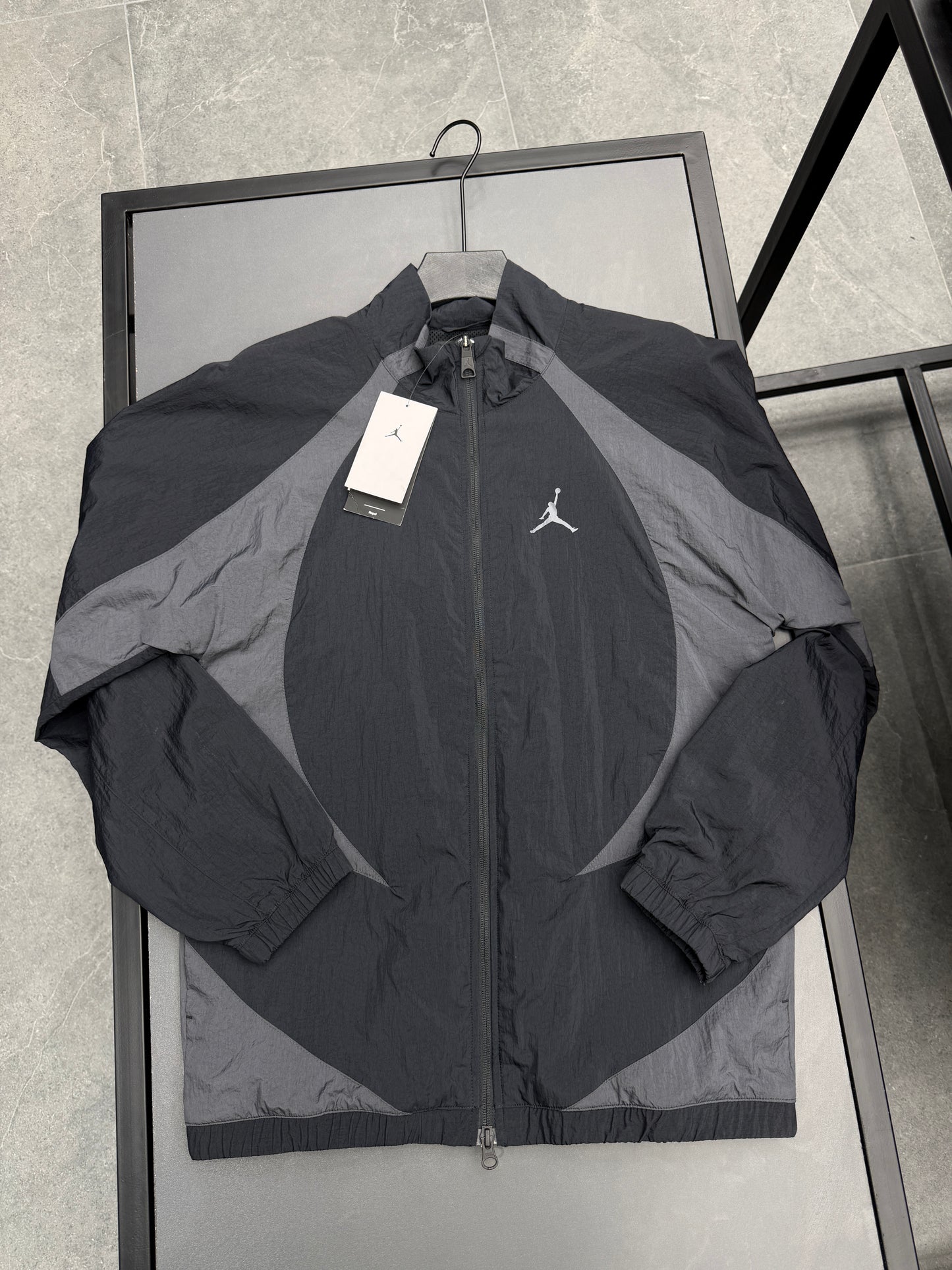 Airjordan windbreaker jacket